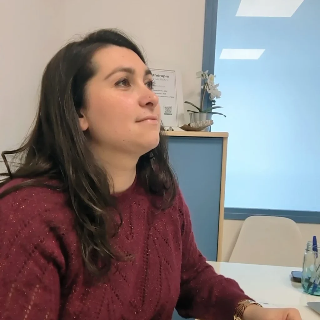 Mathilde Laurens Hypnothérapeute pour des séances d'hypnose en visio